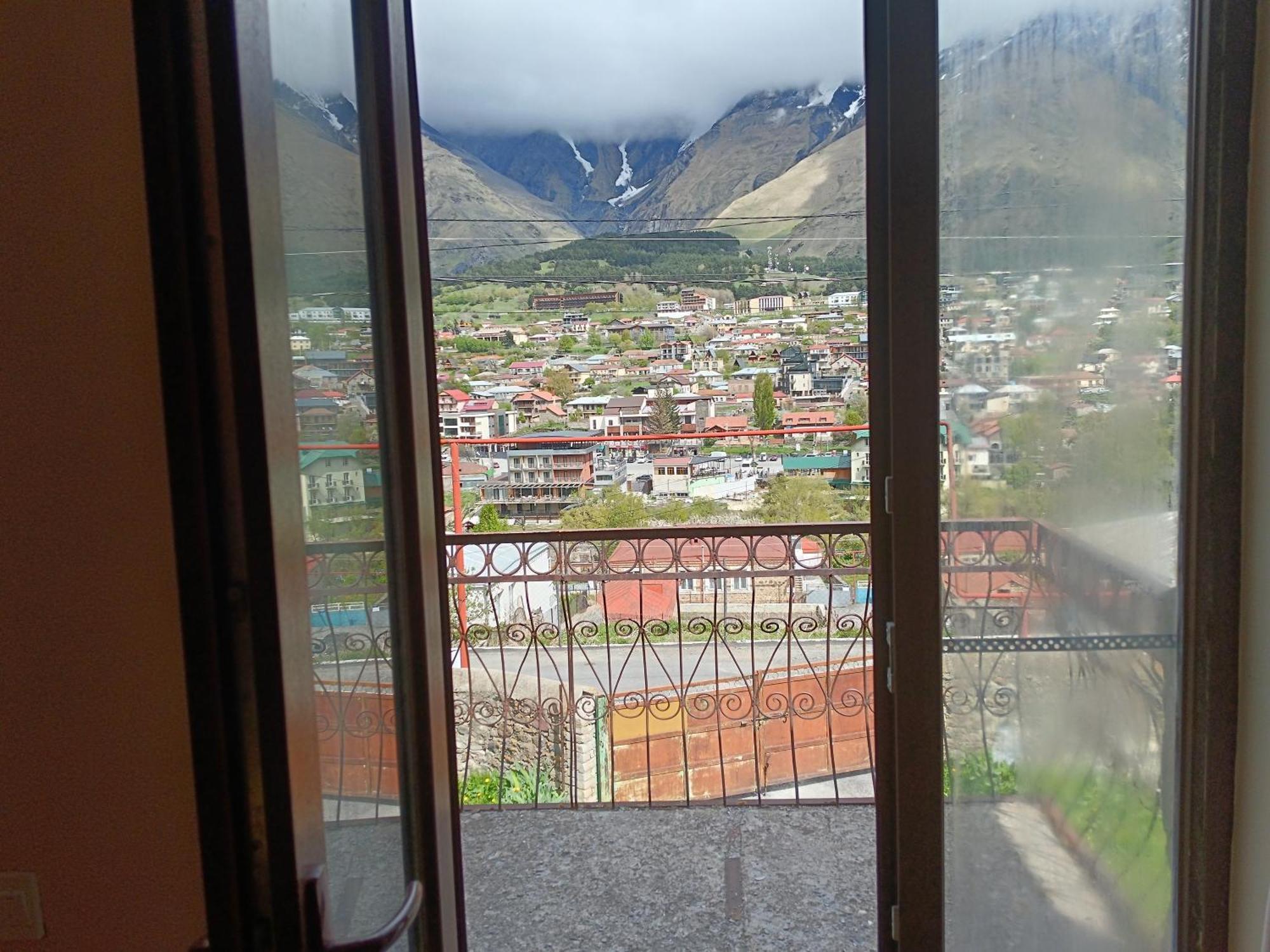 Belas Guesthouse كازباجي الغرفة الصورة